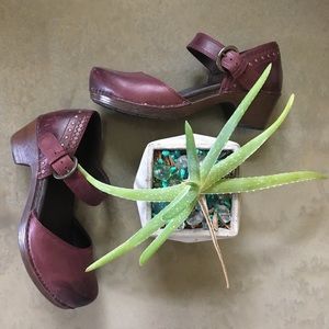 dansko maroon mary jane